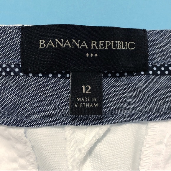 BANANA REPUBLIC | White Bermuda Shorts | Size 12 - Picture 9 of 15